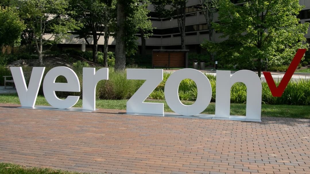 Critical Security Failure: Verizon Refurbished Phone with MDM Wipes User Data